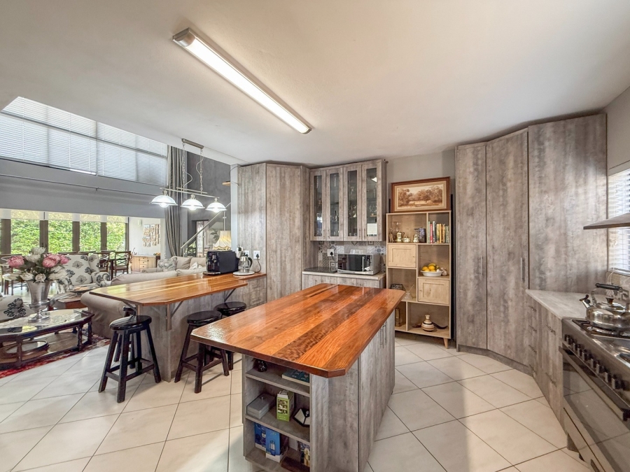 7 Bedroom Property for Sale in Melodie North West